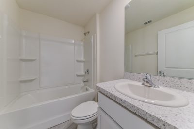 013 photo bathroom 14118230