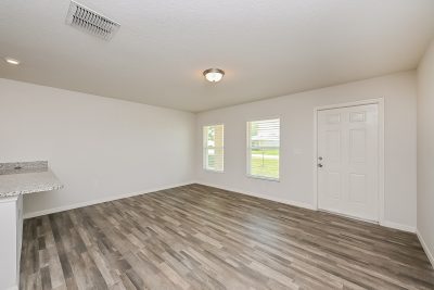 005 Living Room ET31011