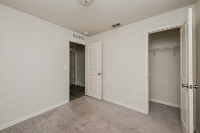 011 Bedroom ET31011