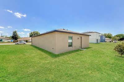 020 Rear View ET31059