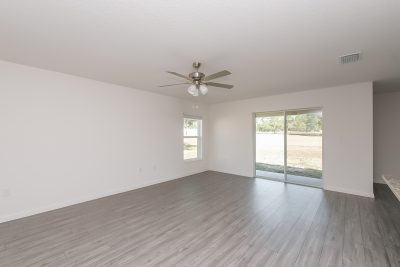 002 Living Room ET61175