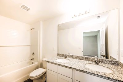 008 photo main bathroom 13803590