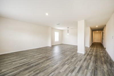 004 Living Room ET31220