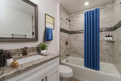 004 photo bathroom 14647796