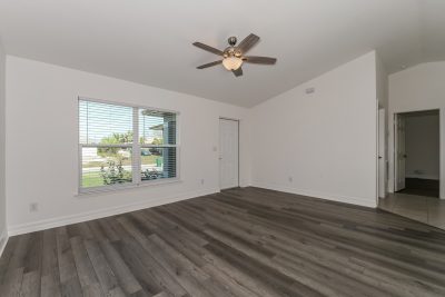 002 photo living room 13502712