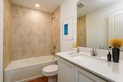 004 photo bathroom 14647398