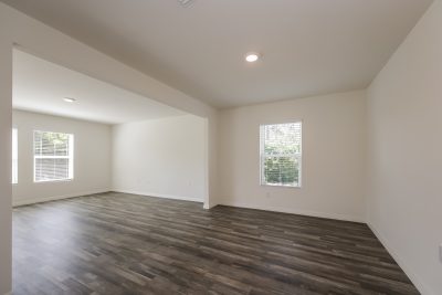 003 Living Room ETRF015