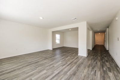005 Living Room ETRF015