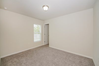 007 photo main bedroom 13169830