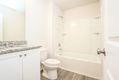 013 018 photo bathroom 15140974