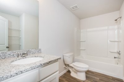 013 photo bathroom 13197627