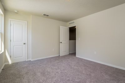 007 photo main bedroom 11888141
