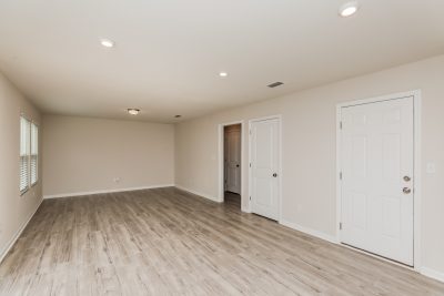 002 Living Room ETY1132