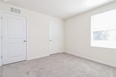 011 Bedroom ET61178