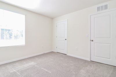 012 Bedroom ET61178