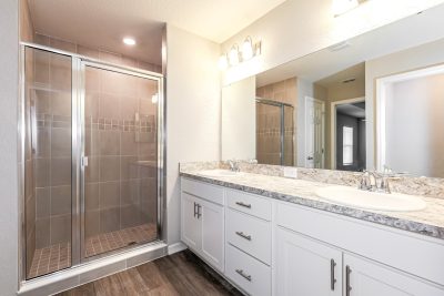 008 012 photo main bathroom 14785394