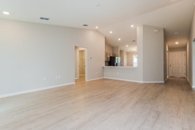 003 Living Room ET31189