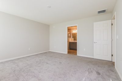 011 photo main bedroom 11617800