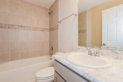 014 Bathroom ET31189