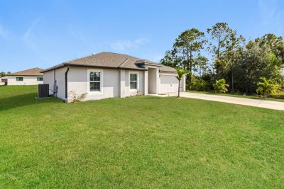 001 photo front view 14997362