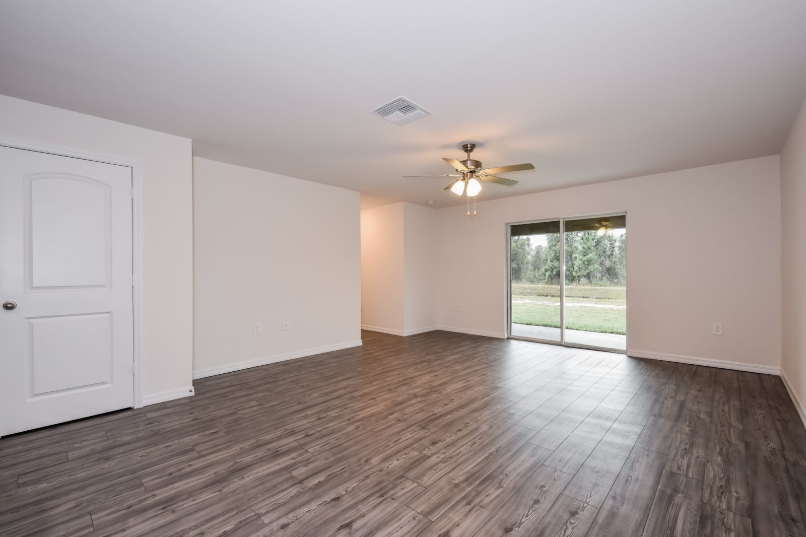 001 photo living room 10306149
