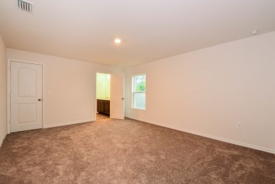 011 photo main bedroom 10307248