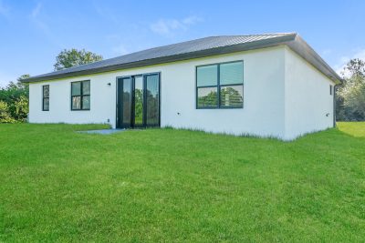 020 photo rear view 11082956