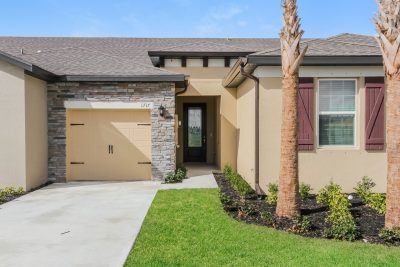 000 Front View 12430614