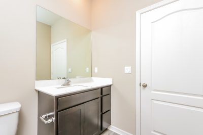 009 photo main bathroom 12430756