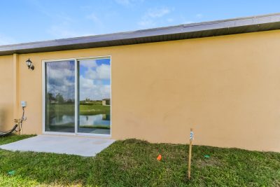 015 rear view 12430764