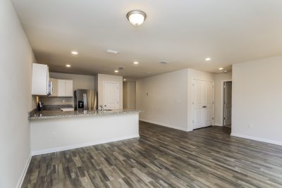 003 Living Room ETY1072