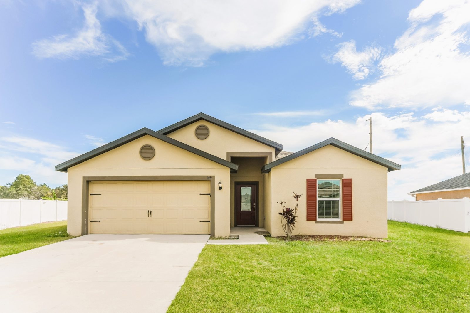 000 000 Front View 15024560