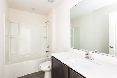 013 photo bathroom 12364359