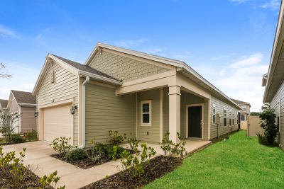 000 Front View ET42056