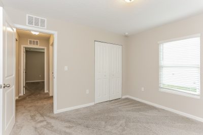 012 Bedroom ET48005