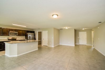 002 Living Room ET48010
