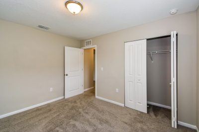 011 Bedroom ET48010
