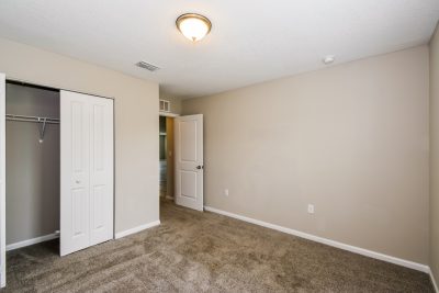 013 Bedroom ET48010