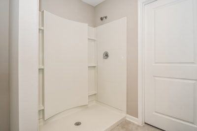 011 Main Bathroom ET48031