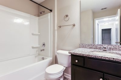 011 photo bathroom 15145386