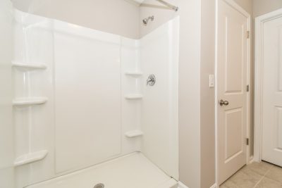 010 photo main bathroom 13265103