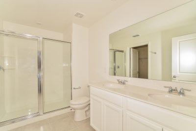 010 Main Bathroom ET71226