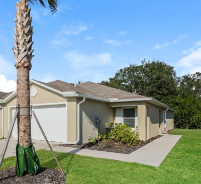 013 photo front view 13127304