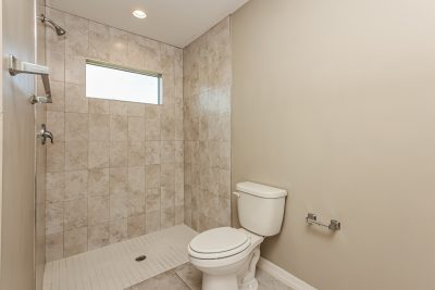 018 photo main bathroom 15145791