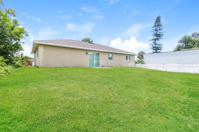 015 Rear View ET21115