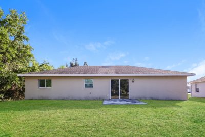 015 photo rear view 14978412