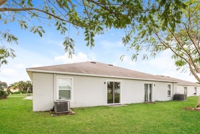 015 photo rear view 14914458