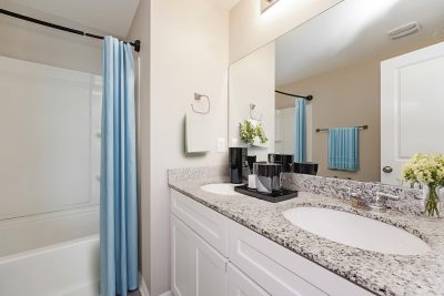 004 photo main bathroom 14648871