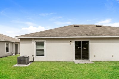 020 Rear View ET31008