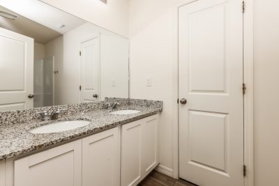 008 photo main bathroom 15146273